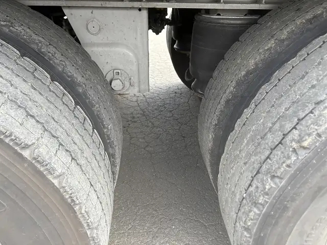 車検:R7.8.21迄 令和4年 東邦 13m3軸ウィングトレーラー リフトアクスル(後軸残し)積載:27,400㎏ 第五輪荷重:11,310㎏以上の画像24