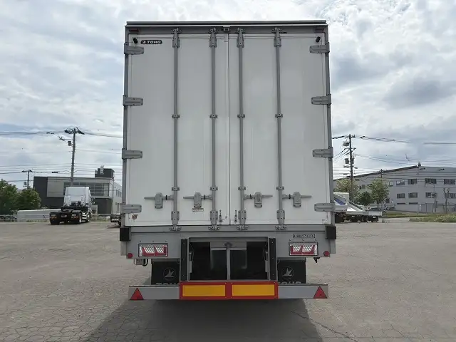 車検:R7.8.21迄 令和4年 東邦 13m3軸ウィングトレーラー リフトアクスル(後軸残し)積載:27,400㎏ 第五輪荷重:11,310㎏以上の画像6