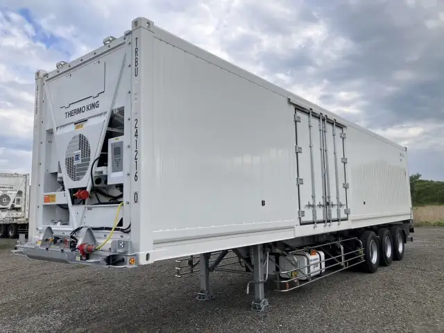 ☆予備検付(R8.7.3)☆ 新品未使用 令和7年 トレクス 40FT3軸冷凍コンテナシャシSET ユニット:MAGNUM PLUS 発電機:SG3000 ジョロダー4列 キーストン 観音SD リフトアクスル(後後軸残し) 積載:30,480㎏ 第五輪:10,830㎏以上の画像1