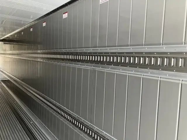 ☆予備検付(R8.7.3)☆ 新品未使用 令和7年 トレクス 40FT3軸冷凍コンテナシャシSET ユニット:MAGNUM PLUS 発電機:SG3000 ジョロダー4列 キーストン 観音SD リフトアクスル(後後軸残し) 積載:30,480㎏ 第五輪:10,830㎏以上の画像14