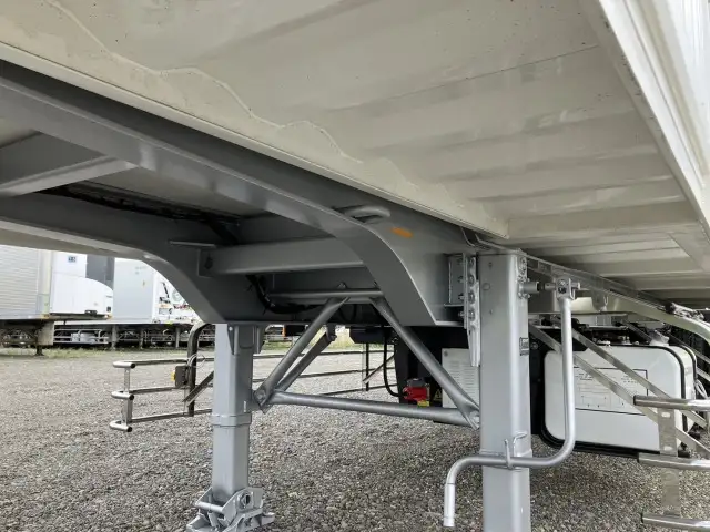 ☆予備検付(R8.7.3)☆ 新品未使用 令和7年 トレクス 40FT3軸冷凍コンテナシャシSET ユニット:MAGNUM PLUS 発電機:SG3000 ジョロダー4列 キーストン 観音SD リフトアクスル(後後軸残し) 積載:30,480㎏ 第五輪:10,830㎏以上の画像21