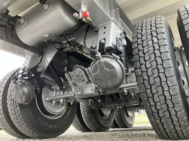 ☆予備検付(R8.7.3)☆ 新品未使用 令和7年 トレクス 40FT3軸冷凍コンテナシャシSET ユニット:MAGNUM PLUS 発電機:SG3000 ジョロダー4列 キーストン 観音SD リフトアクスル(後後軸残し) 積載:30,480㎏ 第五輪:10,830㎏以上の画像24