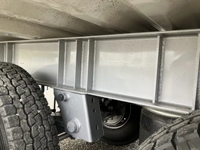 ☆予備検付(R8.7.3)☆ 新品未使用 令和7年 トレクス 40FT3軸冷凍コンテナシャシSET ユニット:MAGNUM PLUS 発電機:SG3000 ジョロダー4列 キーストン 観音SD リフトアクスル(後後軸残し) 積載:30,480㎏ 第五輪:10,830㎏以上の画像31