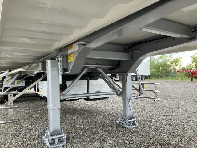 ☆予備検付(R8.7.3)☆ 新品未使用 令和7年 トレクス 40FT3軸冷凍コンテナシャシSET ユニット:MAGNUM PLUS 発電機:SG3000 ジョロダー4列 キーストン 観音SD リフトアクスル(後後軸残し) 積載:30,480㎏ 第五輪:10,830㎏以上の画像35