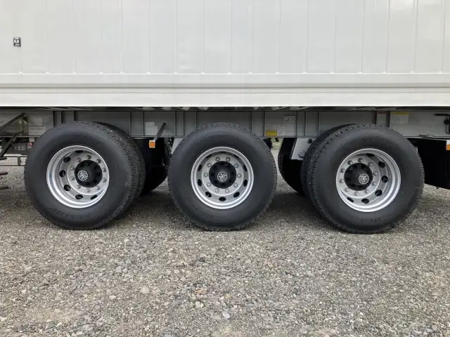 ☆予備検付(R8.7.3)☆ 新品未使用 令和7年 トレクス 40FT3軸冷凍コンテナシャシSET ユニット:MAGNUM PLUS 発電機:SG3000 ジョロダー4列 キーストン 観音SD リフトアクスル(後後軸残し) 積載:30,480㎏ 第五輪:10,830㎏以上の画像39