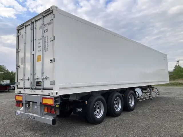 ☆予備検付(R8.7.3)☆ 新品未使用 令和7年 トレクス 40FT3軸冷凍コンテナシャシSET ユニット:MAGNUM PLUS 発電機:SG3000 ジョロダー4列 キーストン 観音SD リフトアクスル(後後軸残し) 積載:30,480㎏ 第五輪:10,830㎏以上の画像5