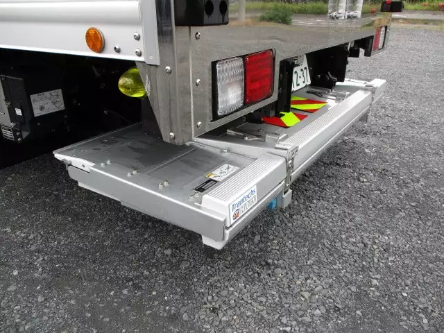 平成30年10月中古中型冷凍バン・ウィング日野レンジャーの画像12