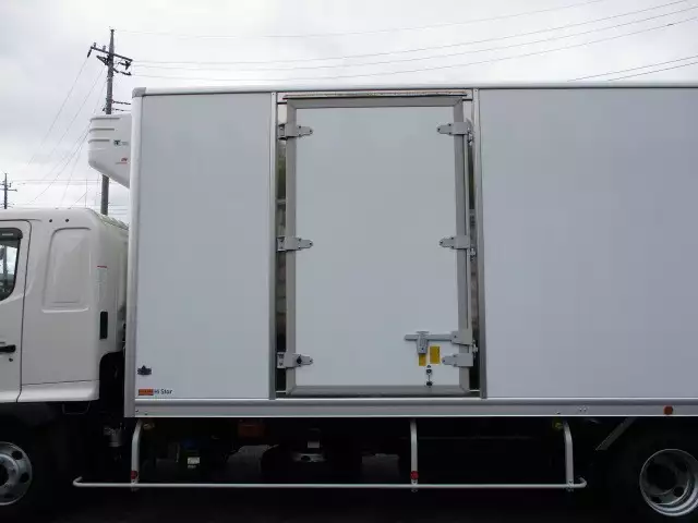 平成30年10月中古中型冷凍バン・ウィング日野レンジャーの画像13