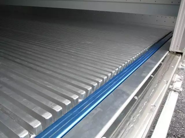 平成30年10月中古中型冷凍バン・ウィング日野レンジャーの画像20