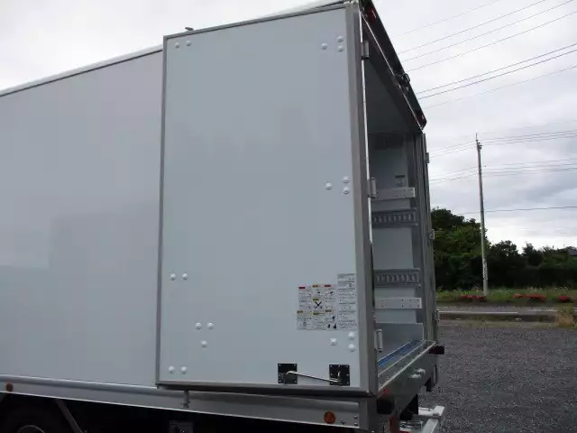 平成30年10月中古中型冷凍バン・ウィング日野レンジャーの画像23