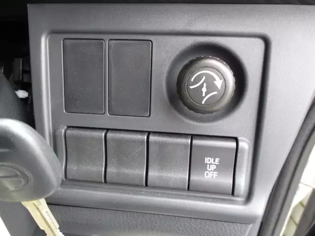 平成30年10月中古中型冷凍バン・ウィング日野レンジャーの画像33