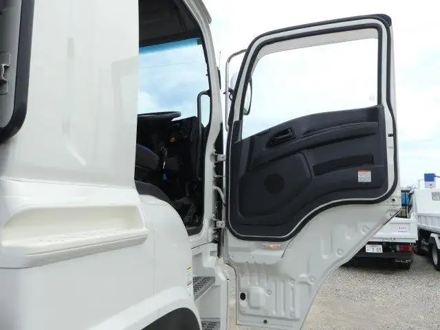 【神奈川県厚木市保管】平成29年 いすゞ トラクタ 走行:571,000km 第五輪荷重:11,500kg 7MTの画像23