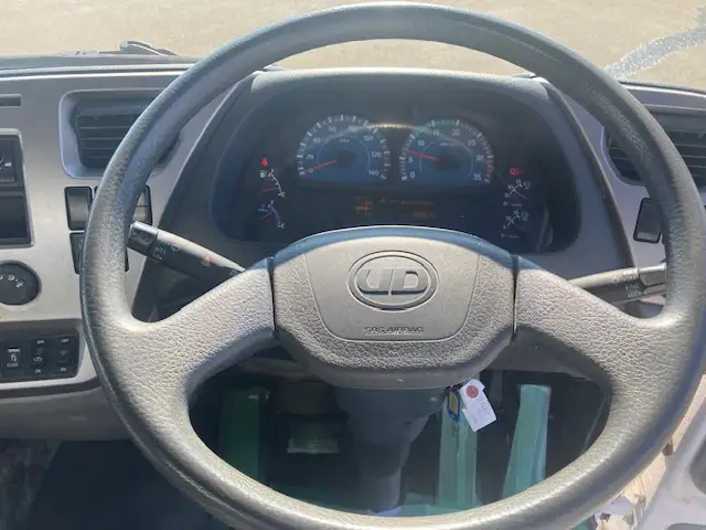 【キャビン  ボデー塗装済】車検=R8年7月迄  H26年 UDコンドル  4tダンプ  6MT  走行8.99万km  オートAC  手動コボレーン  新明和ボデーの画像24