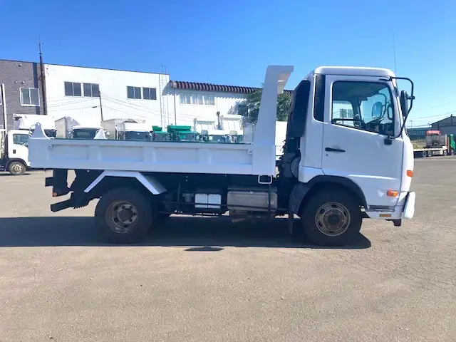 【キャビン  ボデー塗装済】車検=R8年7月迄  H26年 UDコンドル  4tダンプ  6MT  走行8.99万km  オートAC  手動コボレーン  新明和ボデーの画像4