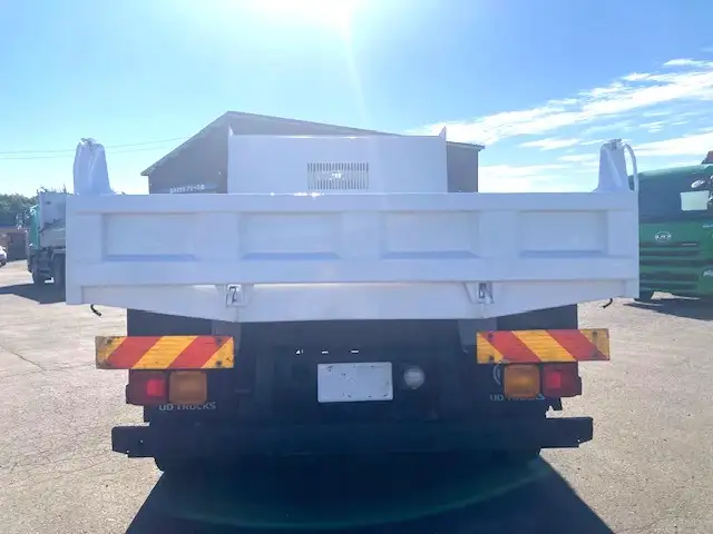 【キャビン  ボデー塗装済】車検=R8年7月迄  H26年 UDコンドル  4tダンプ  6MT  走行8.99万km  オートAC  手動コボレーン  新明和ボデーの画像6
