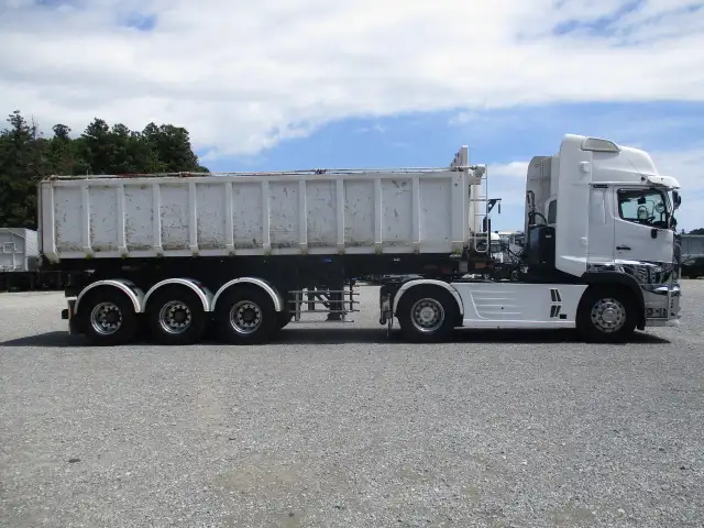 車検付(R8.3)令和2年 日野トラクタ+ダンプトレーラーセット PTO付 450馬力 AT 距離25万㎞位 の画像4