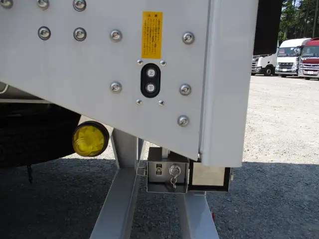 予備検切れ 未使用車 令和7年 トレクス 13Mウィングトレーラー 2軸 リフトアクスル 積載21,300㎏ 第五輪10,190㎏以上の画像39