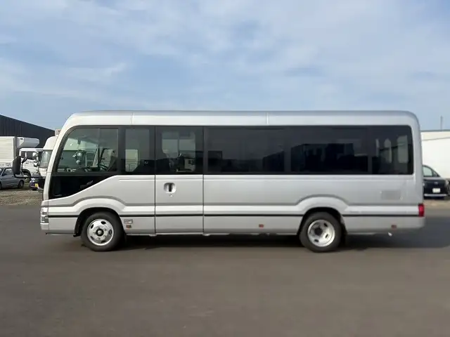 未使用車! 車検:令和8年3月迄 令和7年 トヨタ マイクロバス GX ロングボディ 24人乗り AT 距離:300㎞未満の画像8