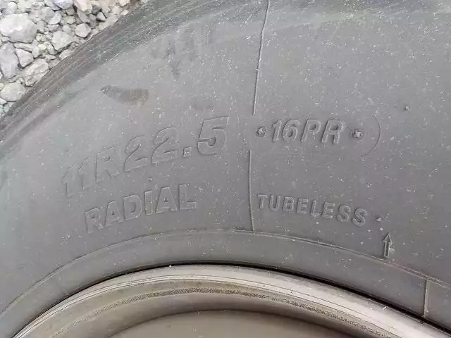 平成17年11月中古大型トラクタヘッド日野日野の画像25