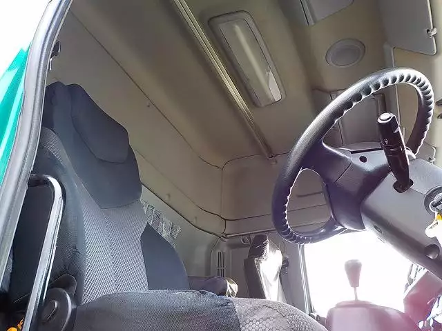 平成17年11月中古大型トラクタヘッド日野日野の画像32