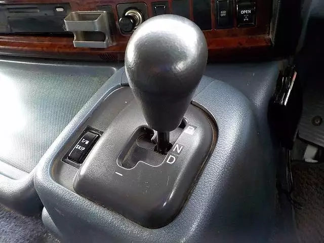 平成17年11月中古大型トラクタヘッド日野日野の画像33