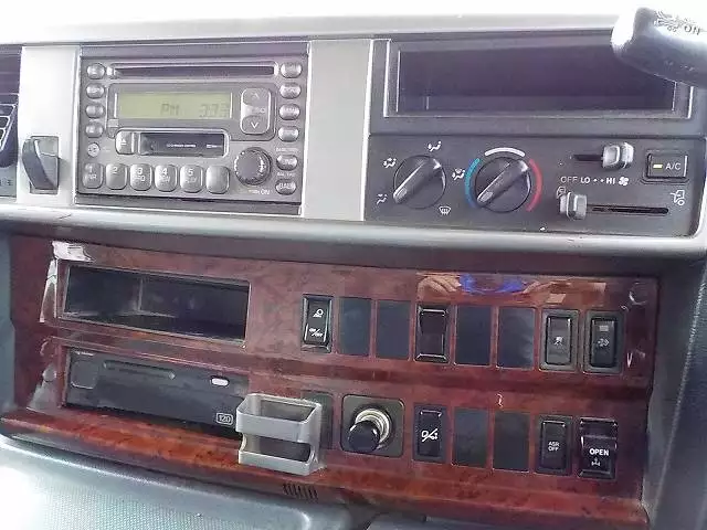 平成17年11月中古大型トラクタヘッド日野日野の画像38