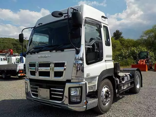 平成27年05月中古大型トラクタヘッドいすゞギガの画像1