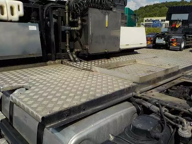 平成27年05月中古大型トラクタヘッドいすゞギガの画像11