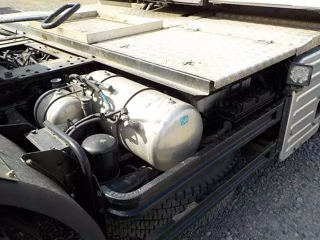 平成27年05月中古大型トラクタヘッドいすゞギガの画像12