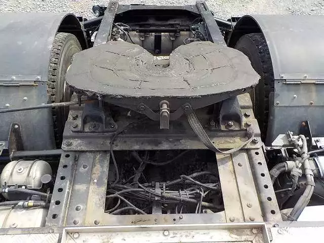 平成27年05月中古大型トラクタヘッドいすゞギガの画像19