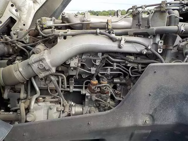 平成27年05月中古大型トラクタヘッドいすゞギガの画像24