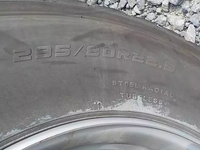 平成27年05月中古大型トラクタヘッドいすゞギガの画像28