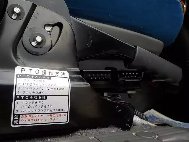 平成27年05月中古大型トラクタヘッドいすゞギガの画像35