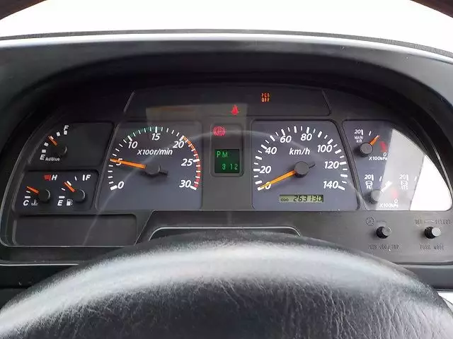 平成27年05月中古大型トラクタヘッドいすゞギガの画像36