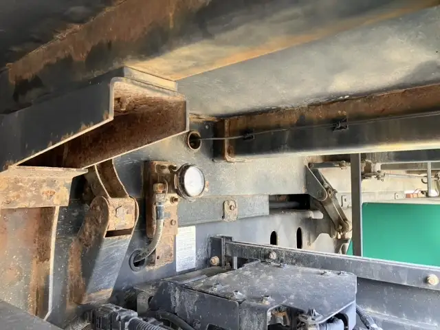 ☆車検付き(R8.1.8)☆　令和1年　日野　大型ダンプ　530×220　新明和製　排気入り　エアチャンバー　自動シート　差し枠付き　MT　積載：8,600㎏　距離：23万㎞の画像12