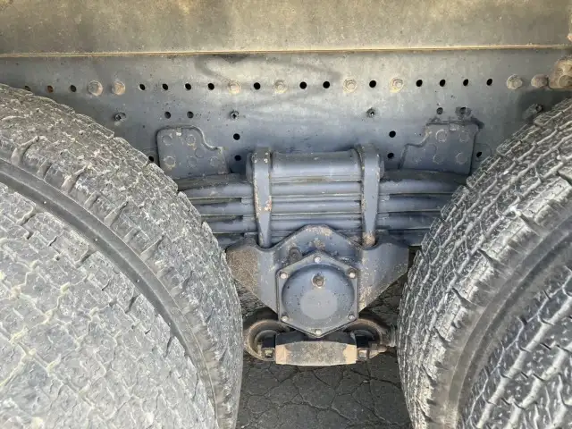 ☆車検付き(R8.1.8)☆　令和1年　日野　大型ダンプ　530×220　新明和製　排気入り　エアチャンバー　自動シート　差し枠付き　MT　積載：8,600㎏　距離：23万㎞の画像20