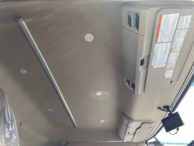 ☆車検付き(R8.1.8)☆　令和1年　日野　大型ダンプ　530×220　新明和製　排気入り　エアチャンバー　自動シート　差し枠付き　MT　積載：8,600㎏　距離：23万㎞の画像33