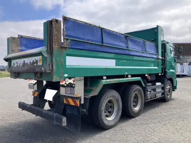 ☆車検付き(R8.1.8)☆　令和1年　日野　大型ダンプ　530×220　新明和製　排気入り　エアチャンバー　自動シート　差し枠付き　MT　積載：8,600㎏　距離：23万㎞の画像5