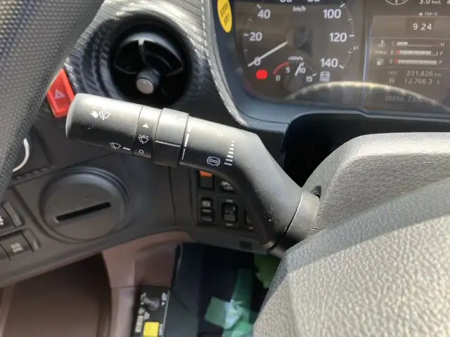 ☆車検付き(R8.1.8)☆　令和1年　日野　大型ダンプ　530×220　新明和製　排気入り　エアチャンバー　自動シート　差し枠付き　MT　積載：8,600㎏　距離：23万㎞の画像41