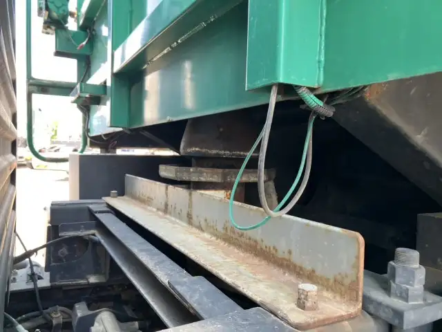 ☆車検付き(R8.1.8)☆　令和1年　日野　大型ダンプ　530×220　新明和製　排気入り　エアチャンバー　自動シート　差し枠付き　MT　積載：8,600㎏　距離：23万㎞の画像10