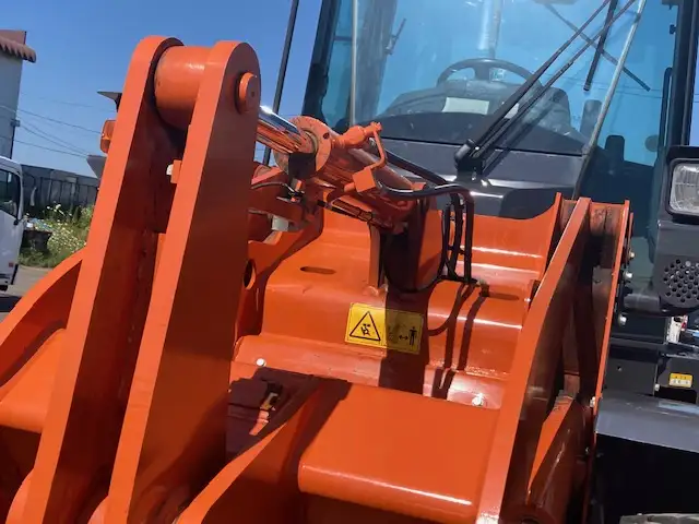 【車検:令和7年11月14日迄】令和3年 日立 ZW80 タイヤショベル アワー:1670h スパイクタイヤ  1,0㎥バケットの画像11