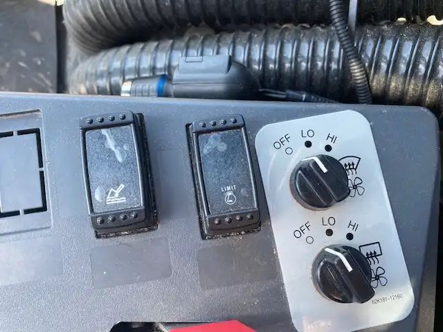 【車検:令和7年11月14日迄】令和3年 日立 ZW80 タイヤショベル アワー:1670h スパイクタイヤ  1,0㎥バケットの画像23