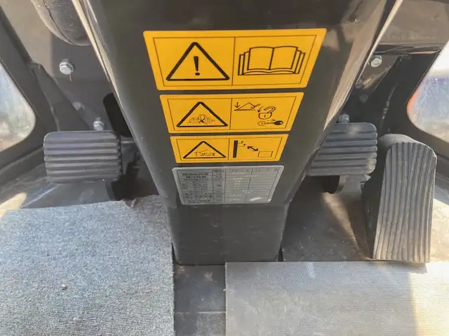 【車検:令和7年11月14日迄】令和3年 日立 ZW80 タイヤショベル アワー:1670h スパイクタイヤ  1,0㎥バケットの画像28