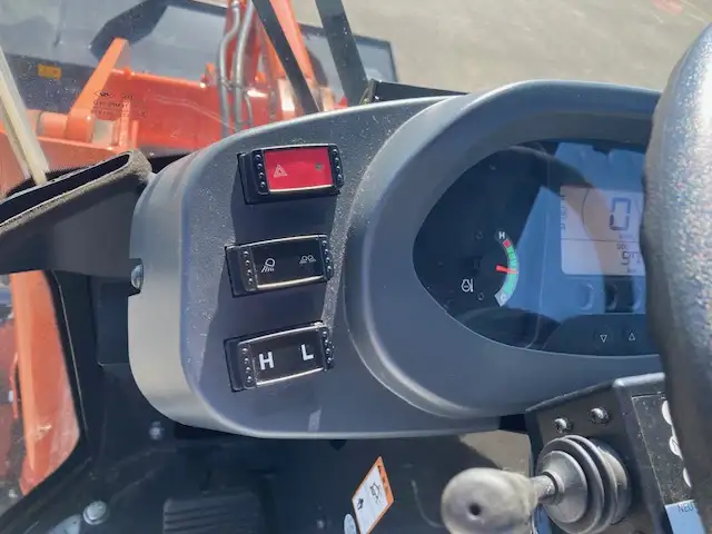 【車検:令和7年11月14日迄】令和3年 日立 ZW80 タイヤショベル アワー:1670h スパイクタイヤ  1,0㎥バケットの画像30
