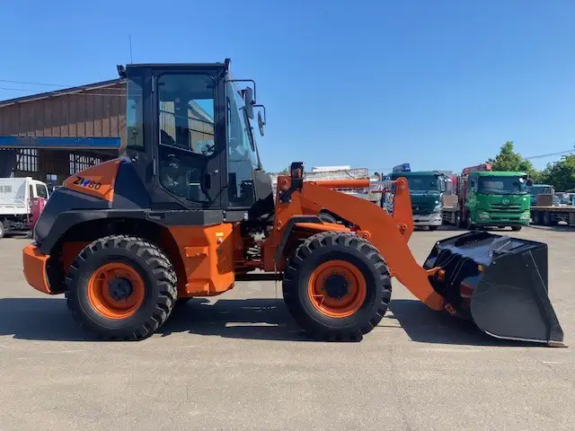 【車検:令和7年11月14日迄】令和3年 日立 ZW80 タイヤショベル アワー:1670h スパイクタイヤ  1,0㎥バケットの画像4