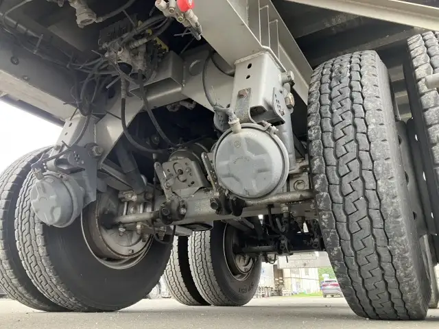 ☆車検付き(R8.8.28)☆ 令和3年 40FT2軸冷凍コンテナシャシSET エアサス(リフトアクスル付) ユニット:MAGNUM PLUS 発電機:サーモキング(SG-3000e) ジョロダー4列 キーストン 積載:24,000㎏ 第五輪8,900㎏以上の画像20