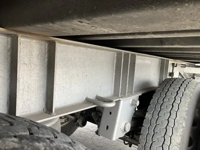 ☆車検付き(R8.8.28)☆ 令和3年 40FT2軸冷凍コンテナシャシSET エアサス(リフトアクスル付) ユニット:MAGNUM PLUS 発電機:サーモキング(SG-3000e) ジョロダー4列 キーストン 積載:24,000㎏ 第五輪8,900㎏以上の画像22