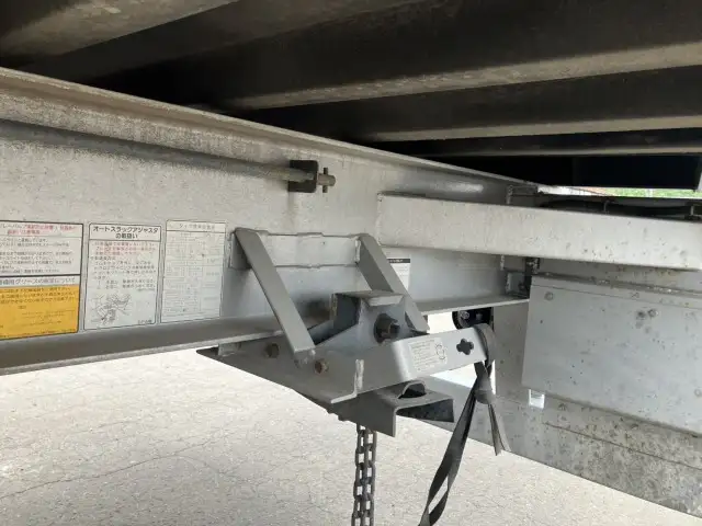 ☆車検付き(R8.8.28)☆ 令和3年 40FT2軸冷凍コンテナシャシSET エアサス(リフトアクスル付) ユニット:MAGNUM PLUS 発電機:サーモキング(SG-3000e) ジョロダー4列 キーストン 積載:24,000㎏ 第五輪8,900㎏以上の画像24