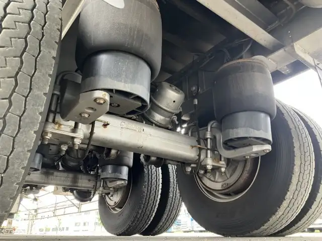 ☆車検付き(R8.8.28)☆ 令和3年 40FT2軸冷凍コンテナシャシSET エアサス(リフトアクスル付) ユニット:MAGNUM PLUS 発電機:サーモキング(SG-3000e) ジョロダー4列 キーストン 積載:24,000㎏ 第五輪8,900㎏以上の画像25