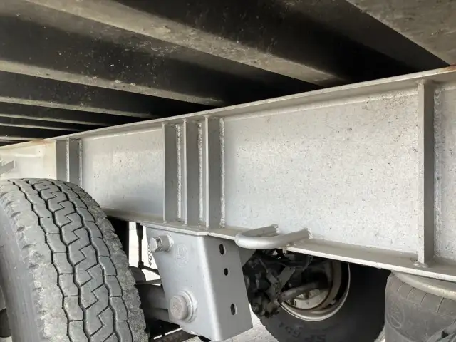 ☆車検付き(R8.8.28)☆ 令和3年 40FT2軸冷凍コンテナシャシSET エアサス(リフトアクスル付) ユニット:MAGNUM PLUS 発電機:サーモキング(SG-3000e) ジョロダー4列 キーストン 積載:24,000㎏ 第五輪8,900㎏以上の画像27